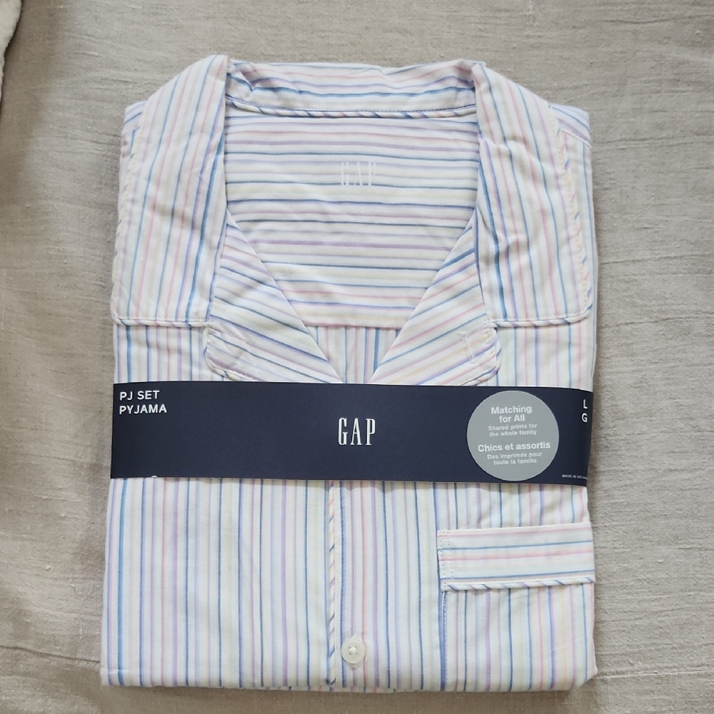 NWT GAP UNISEX Striped Button-Down Pajamas - White with Pastel Stripes
